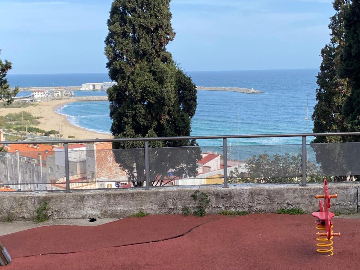3 Bdrm Apart Near The Sea! Great For Kids! Arenys de Mar Kültér fotó